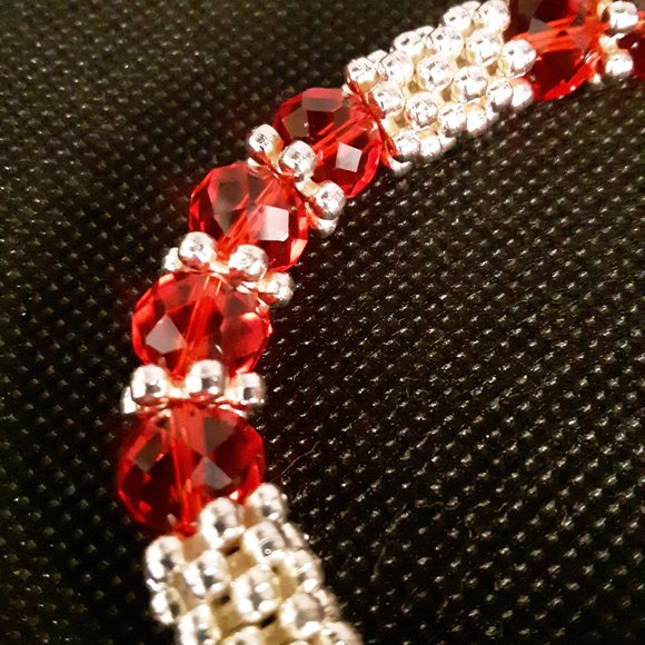 Red Aurora Borealis Silver Tone Bead Stretch Bracelet - Picture 2 of 4